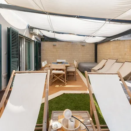 マキ エクスクルーシブ アパート