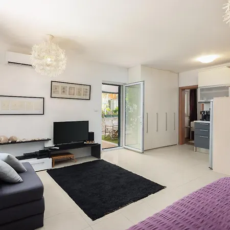 マキ エクスクルーシブ * フヴァル