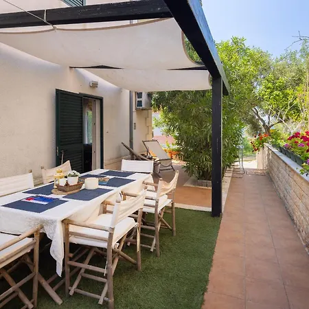 アパート マキ エクスクルーシブ *